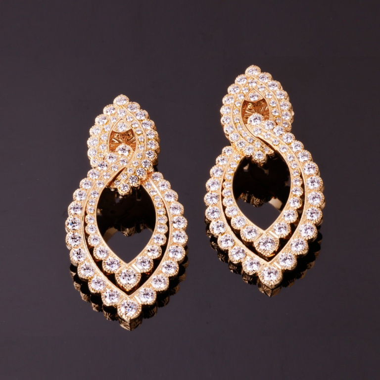 Laila, Gold and diamond earrings
